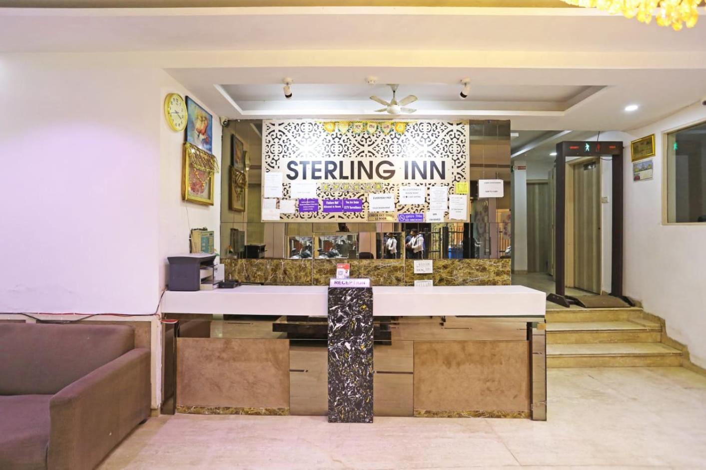 Hotel Sterling Inn, Нью-Дели Экстерьер фото